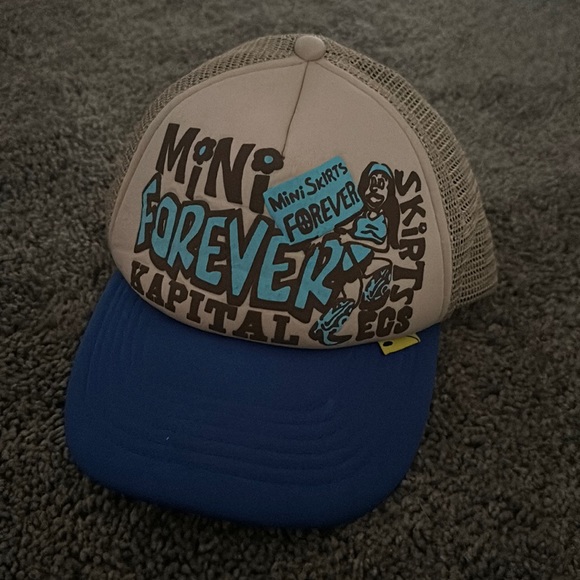 Kapital hat - Picture 1 of 5